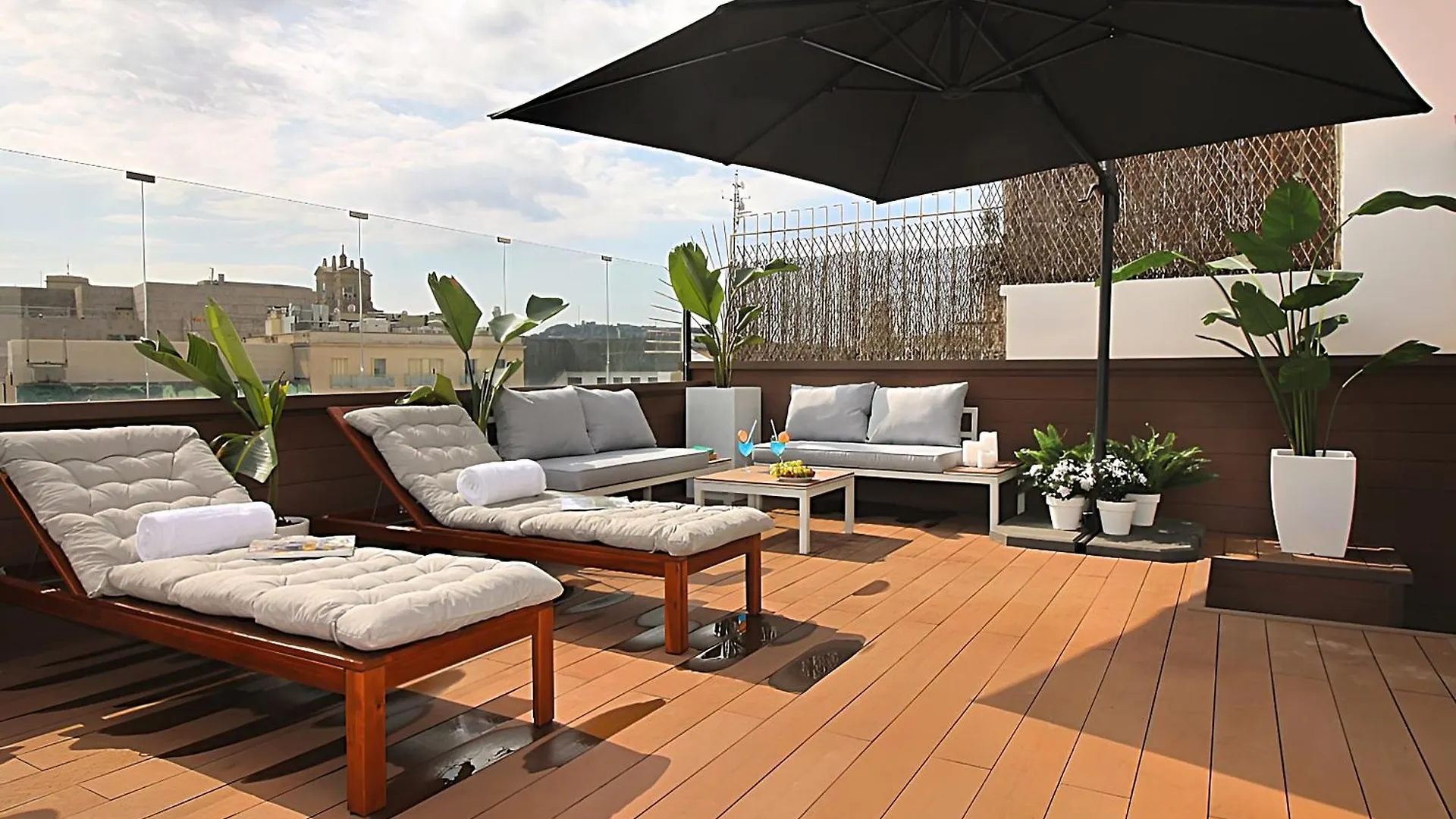 Our Penthouse With Jacuzzi Close To Paseo De Gracia Barcelona Apartament