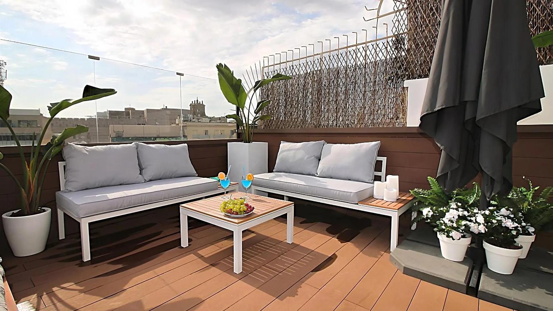 Apartament Our Penthouse With Jacuzzi Close To Paseo De Gracia Barcelona