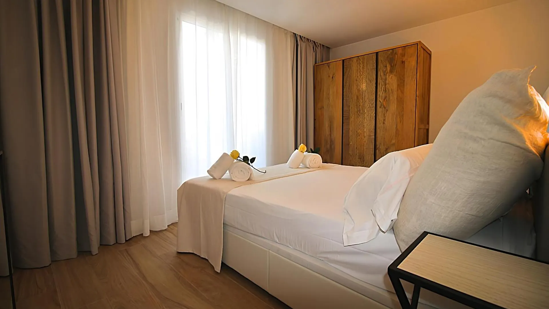 Our Penthouse With Jacuzzi Close To Paseo De Gracia Barcelona 0*,  Hiszpania