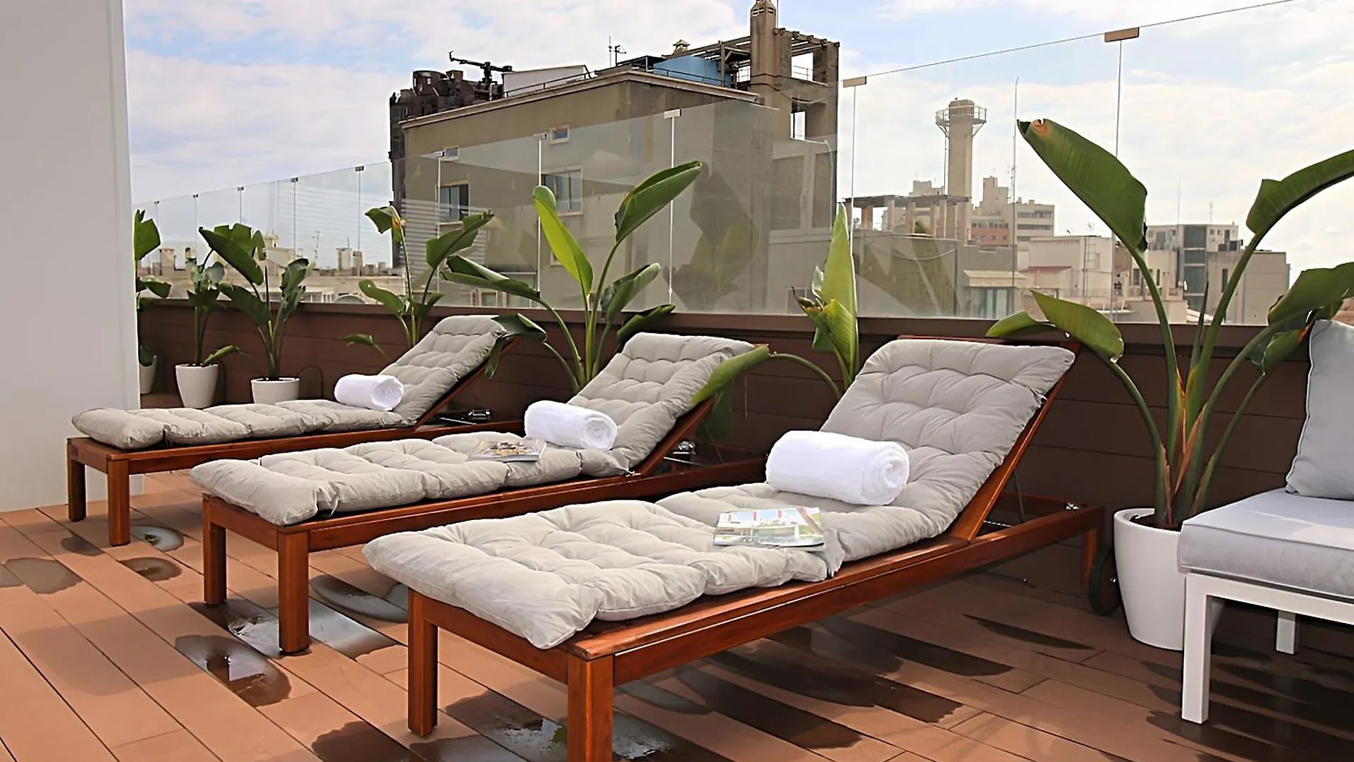 Our Penthouse With Jacuzzi Close To Paseo De Gracia Barcelona 0*,